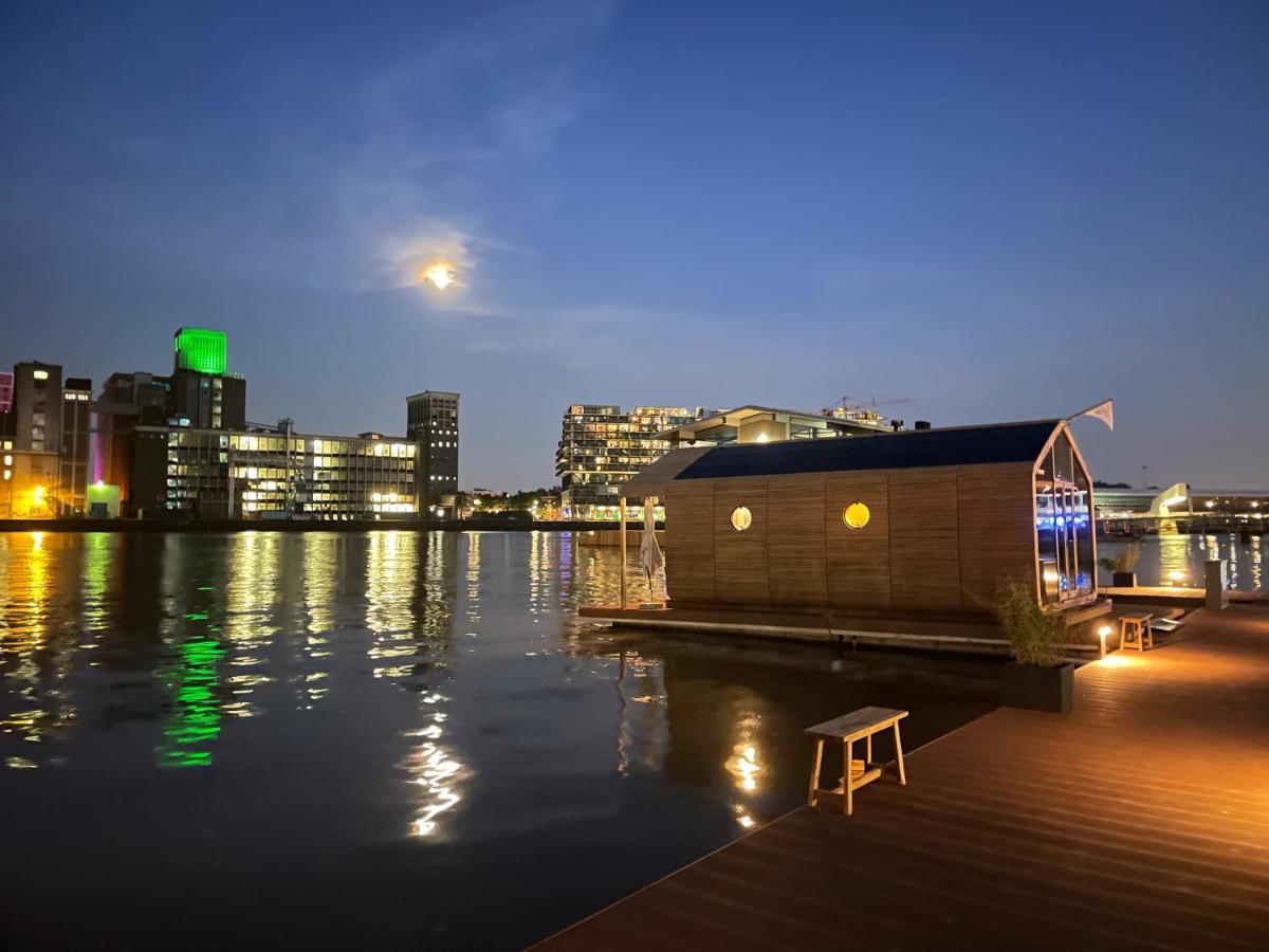 Вилла Wikkelboat Nr1 At Floating Rotterdam Rijnhaven Экстерьер фото